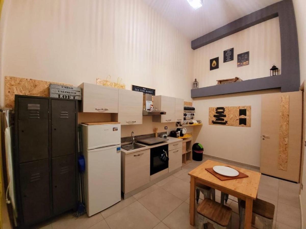 Industry Home カターニア エクステリア 写真